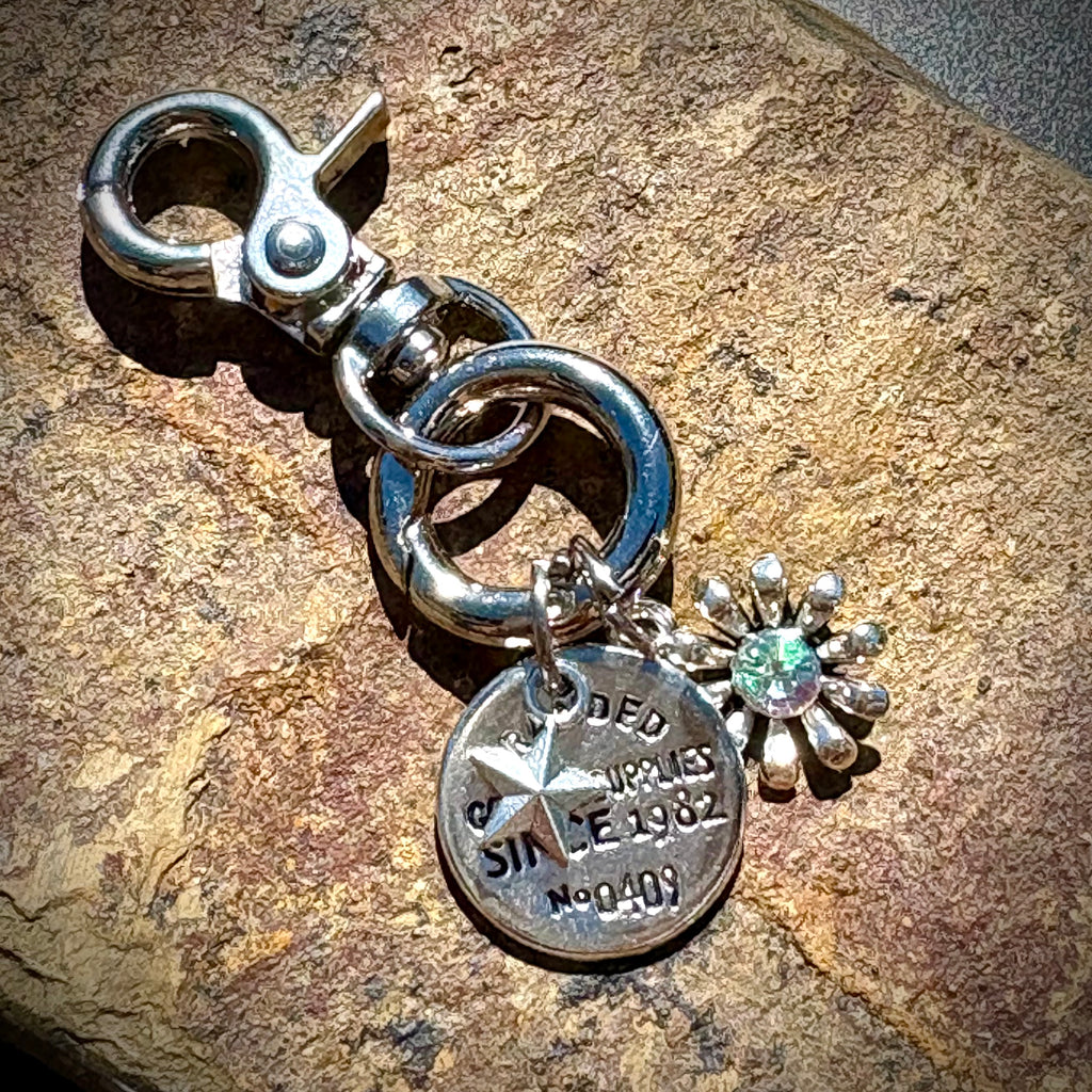 Kleiva Wild Flower Keychain / Charm