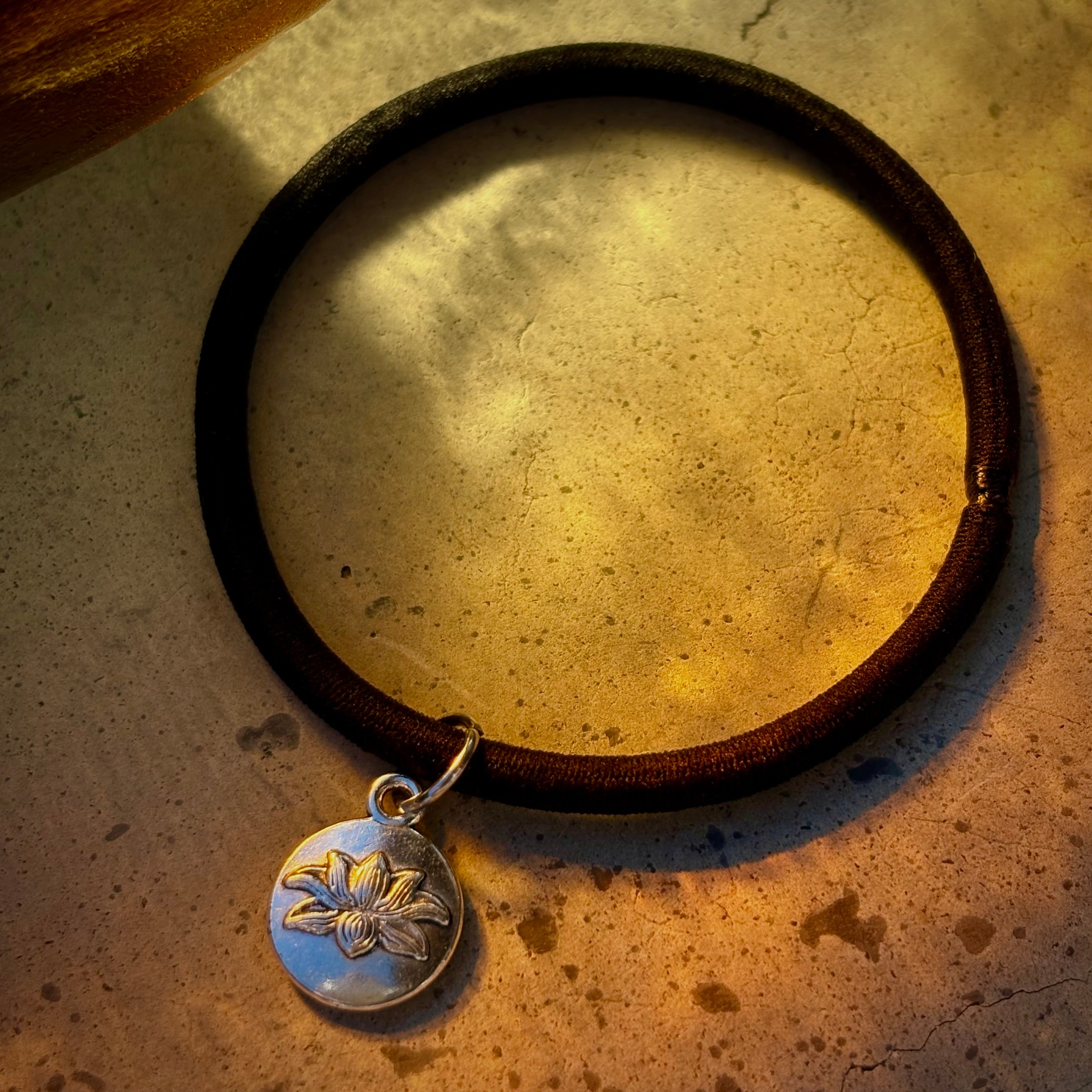 Silver Lotus Hairbandit Hairband