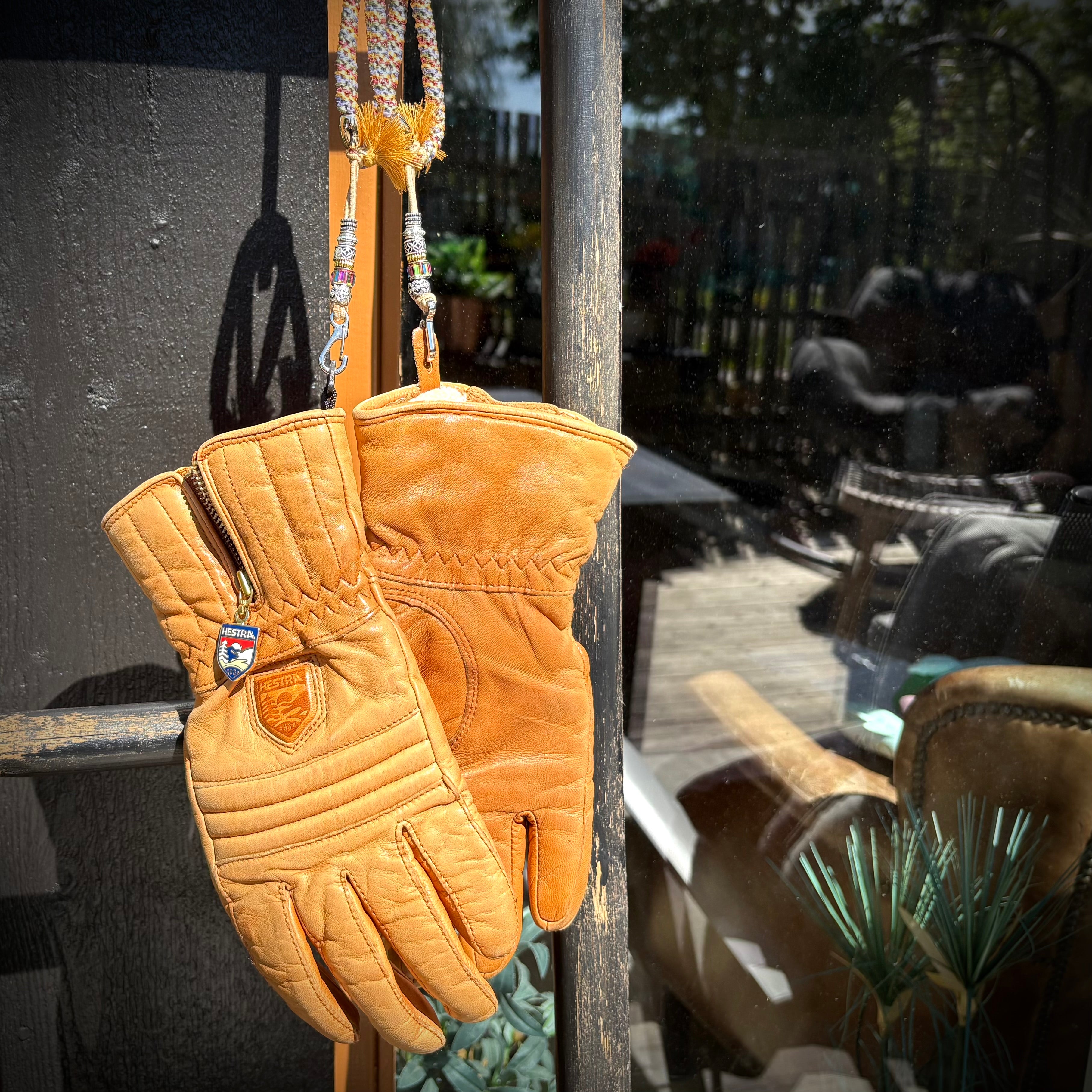 Gingersnapper Striped Smoking Bandit Glove Catcher