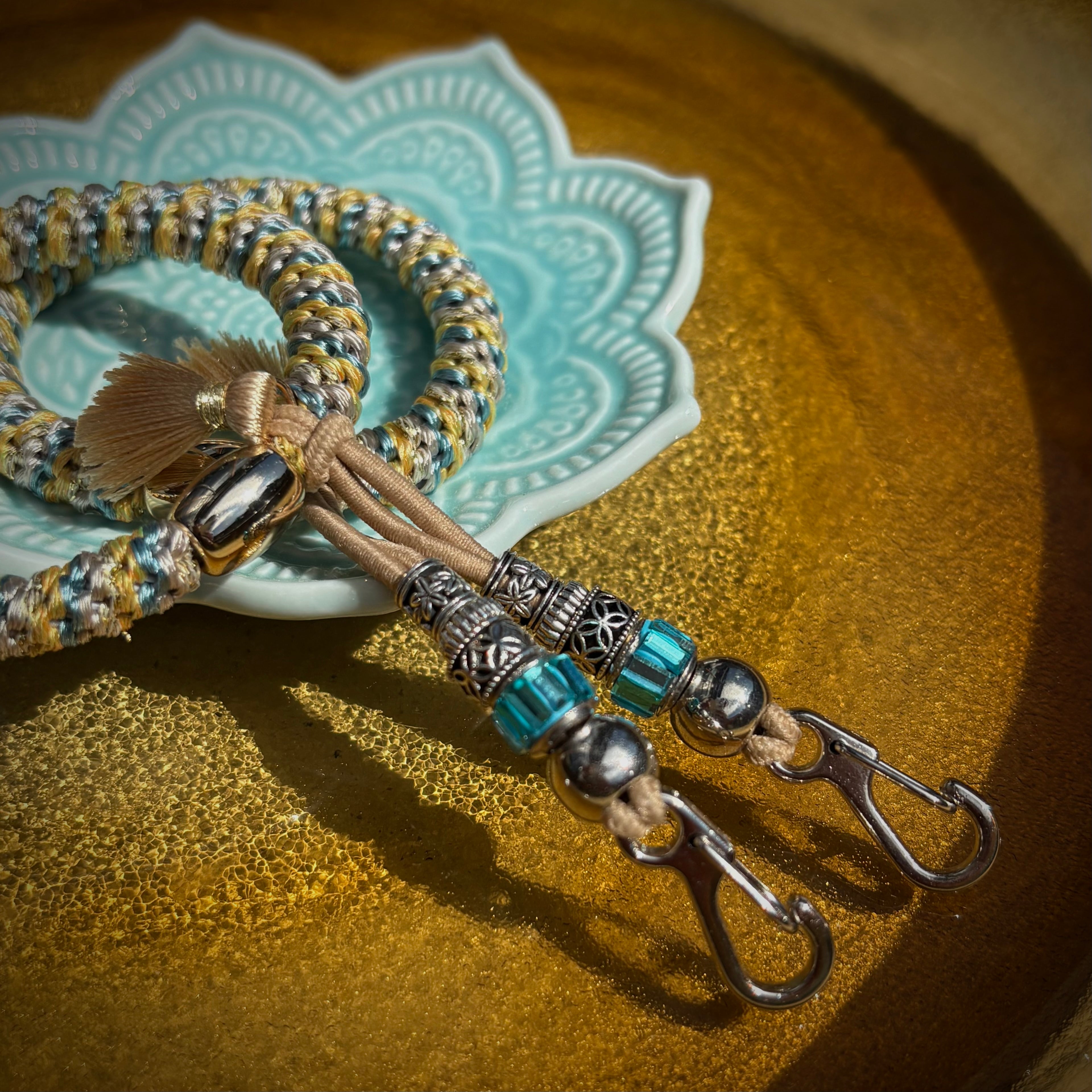 Zanzibar Silver Smoking Bandit Glove Catcher