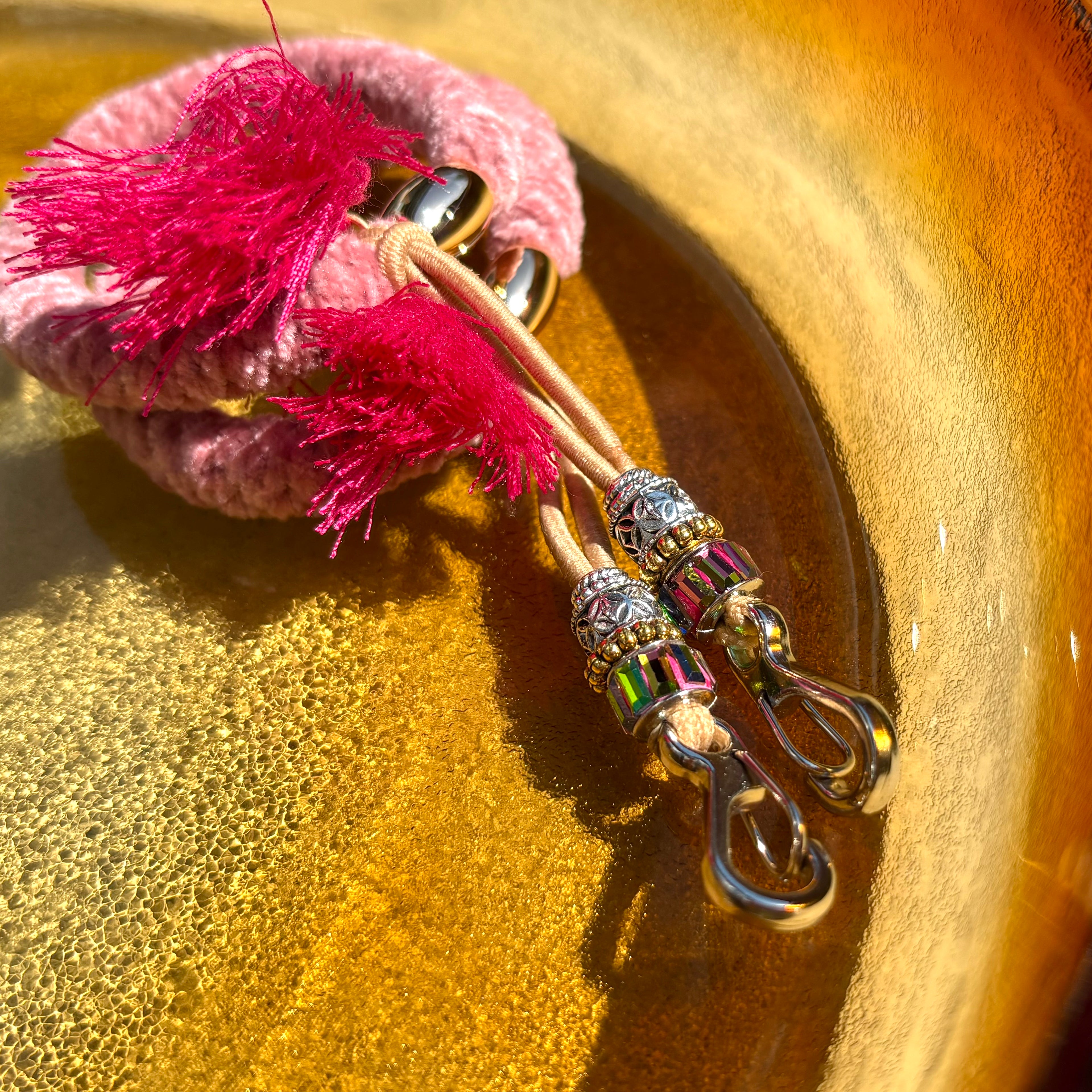 Hot Pink Smoking Bandit Glove Catcher