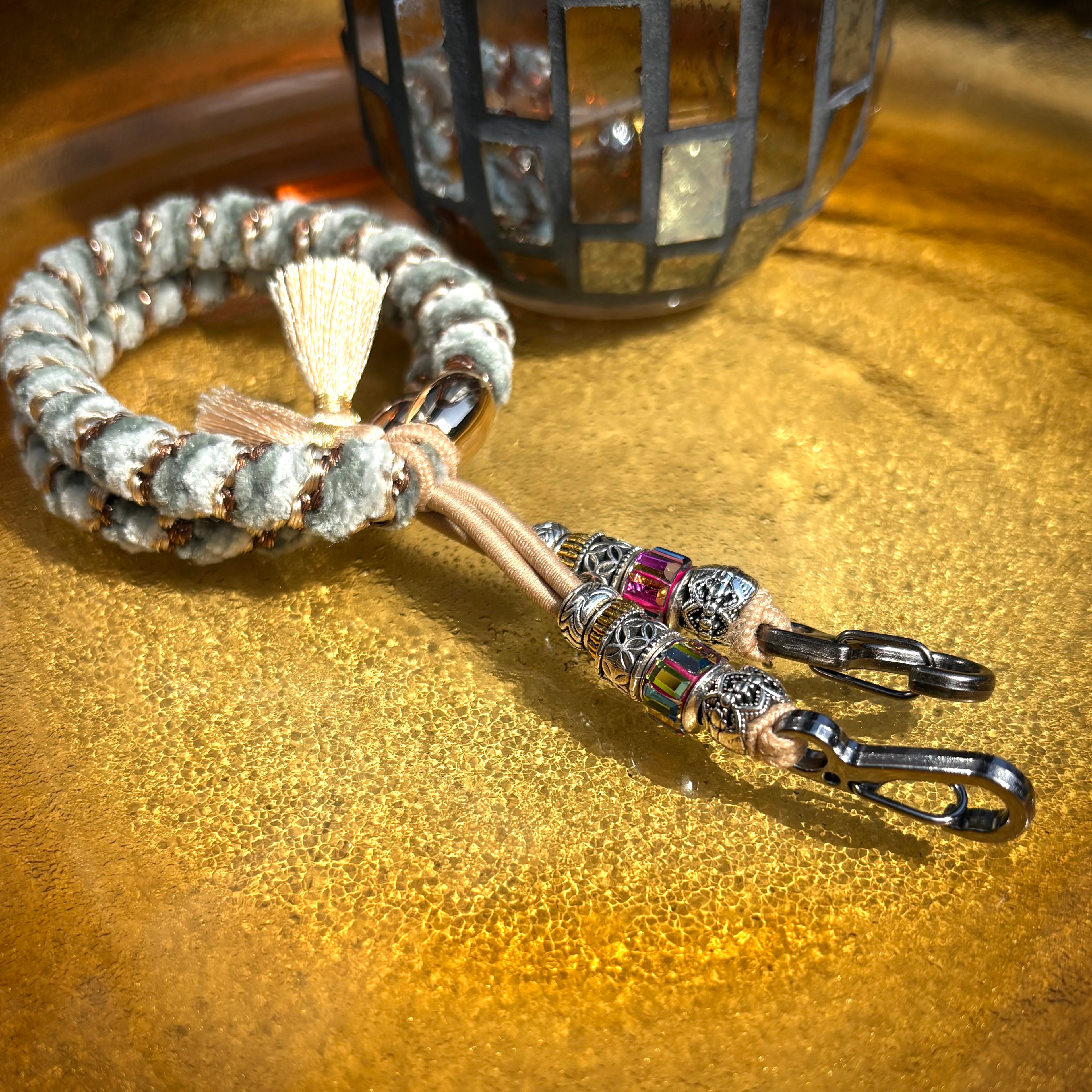 Spiced Sage Smoking Bandit Glove Catcher