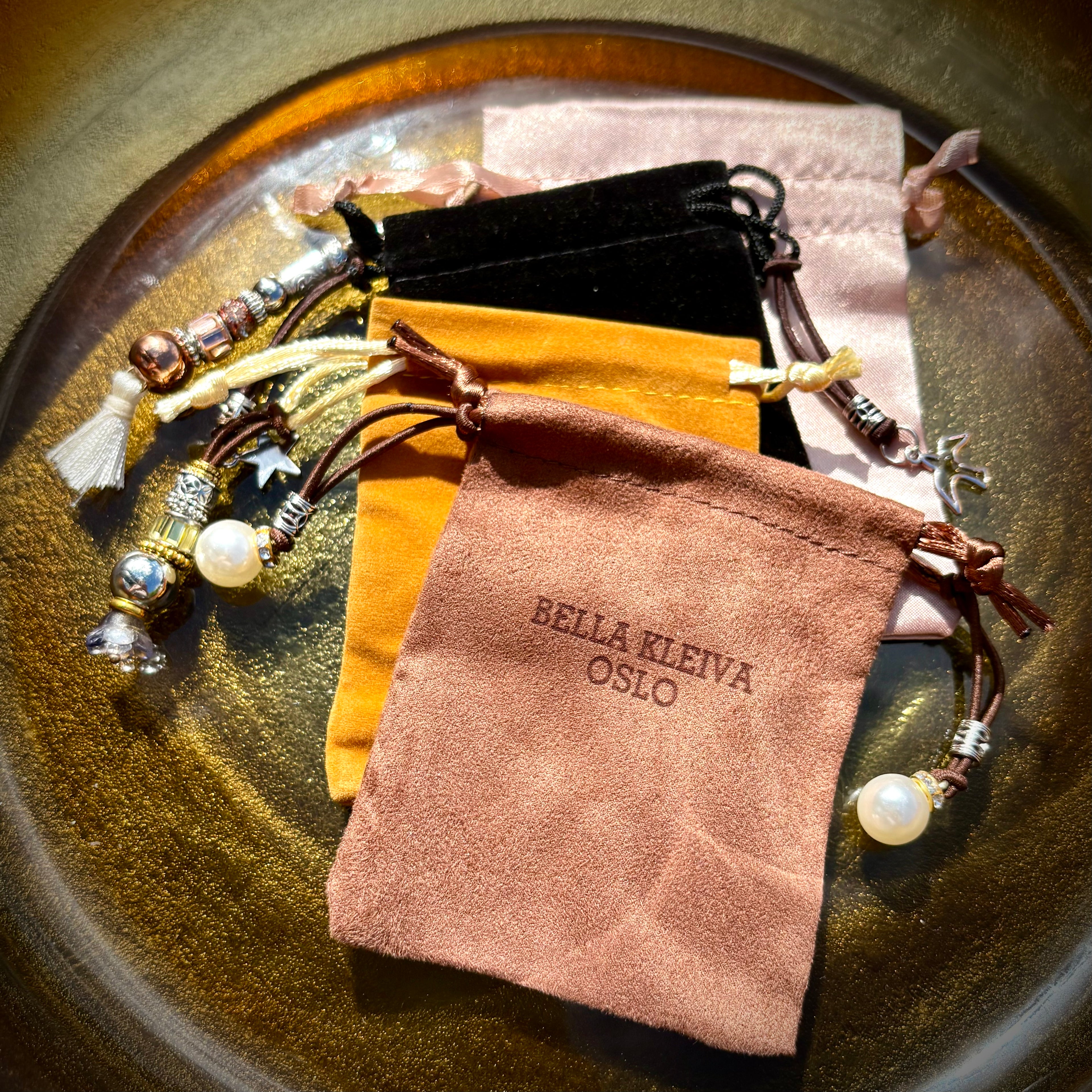 Bella Svelte Wrapture Jewelry Pouch